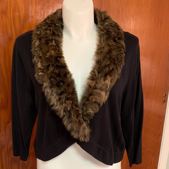 ‼️SOLD‼️Faux Fur Trim Sweater Jacket By Torrid - Picture 4 of 7
